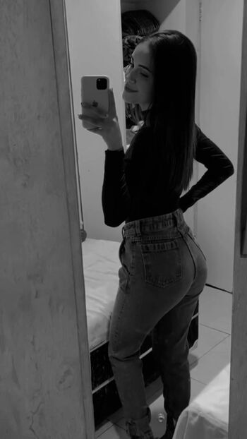 Full leaked Karla hellen page private onlyfans photo