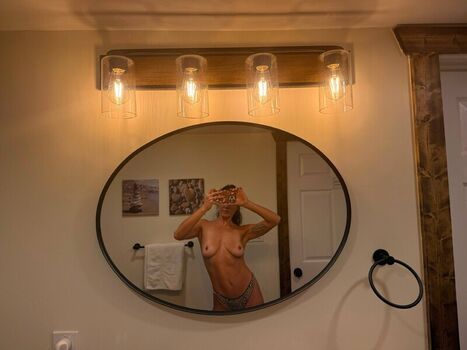 Full leaked Karlee grey page private onlyfans photo