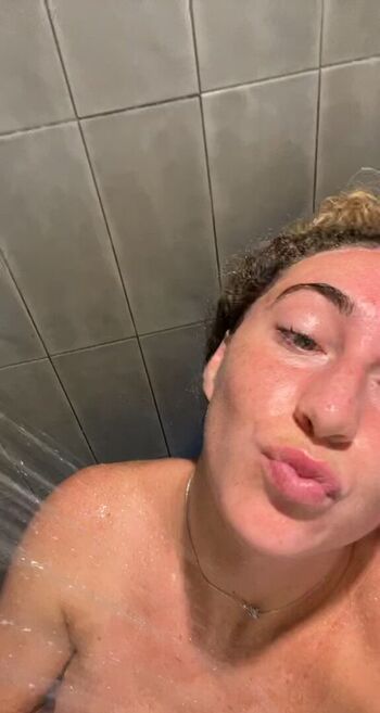 Full leaked Karlyetay private onlyfans photo