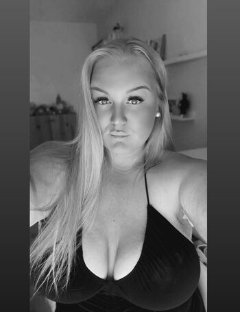 Full leaked Karolina nilsson private onlyfans photo