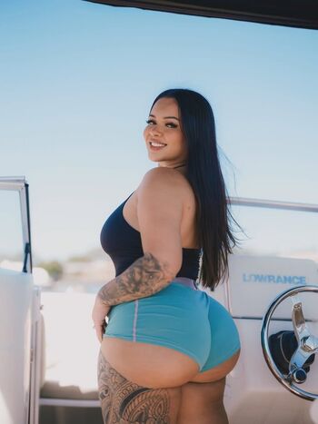 Full leaked Katandromeoo private onlyfans photo