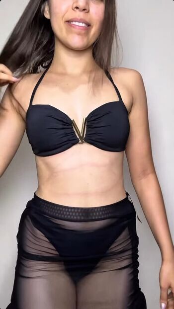 Full leaked Kaylaasantos private onlyfans photo