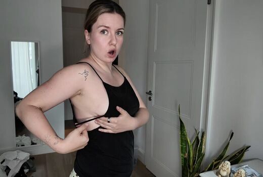 Full leaked Shirin azami/ private onlyfans photo