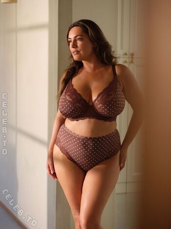 Full leaked Kelly brook page private onlyfans photo