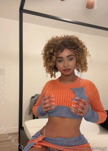 Full leaked Kiara peachy page private onlyfans photo