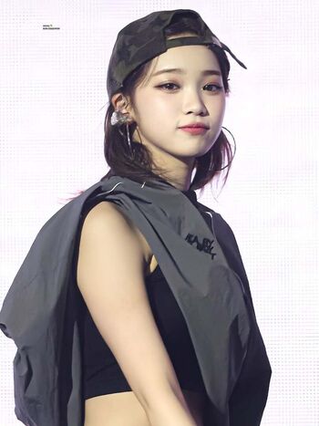 Full leaked Kim chaewon private onlyfans photo