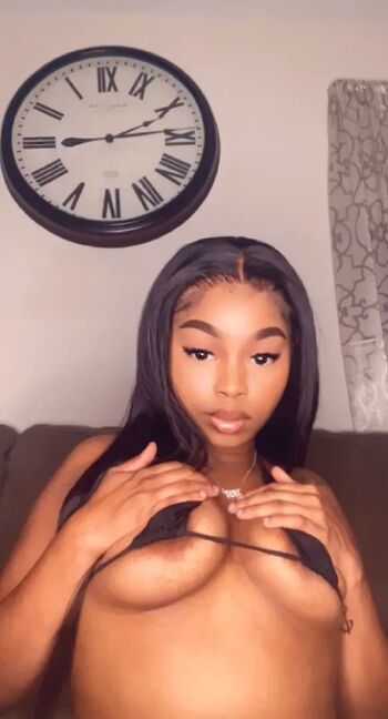 Full leaked Kiyaskyy private onlyfans photo