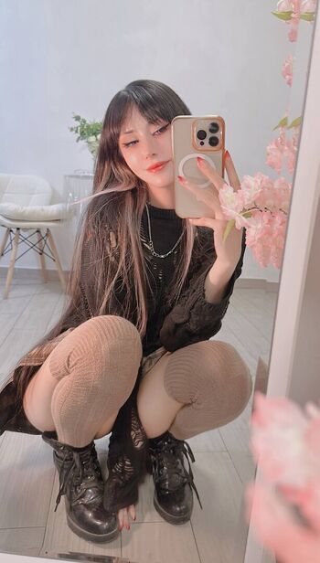 Full leaked Kouryam private onlyfans photo