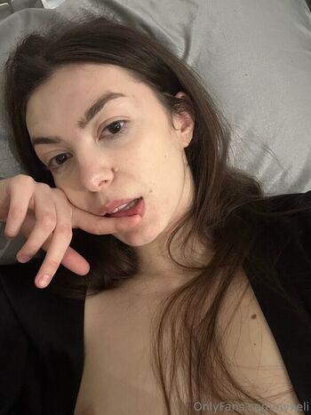 Full leaked Anna shields/ private onlyfans photo