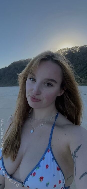 Full leaked Lara mde private onlyfans photo