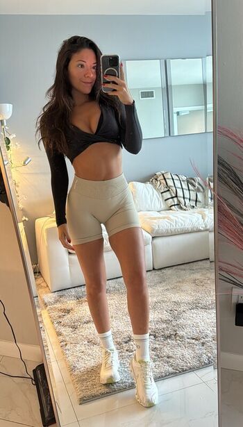 Full leaked Layah heilpern page private onlyfans photo