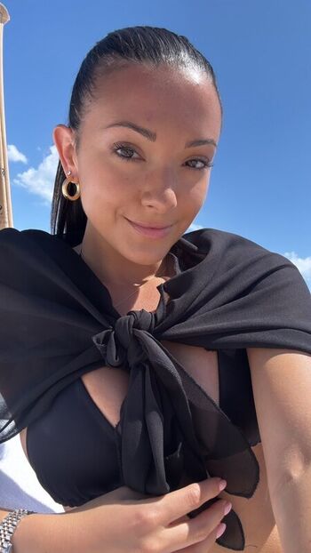 Full leaked Layah heilpern page private onlyfans photo