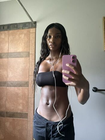 Full leaked Leahhalton page private onlyfans photo