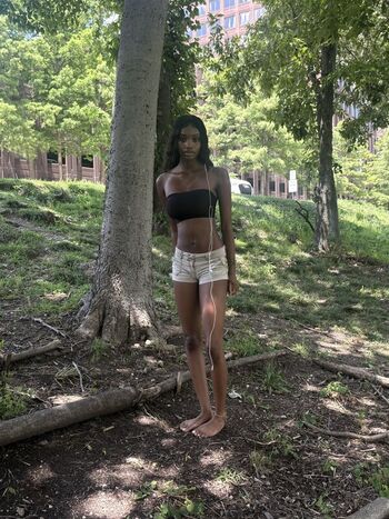 Full leaked Leahhalton private onlyfans photo