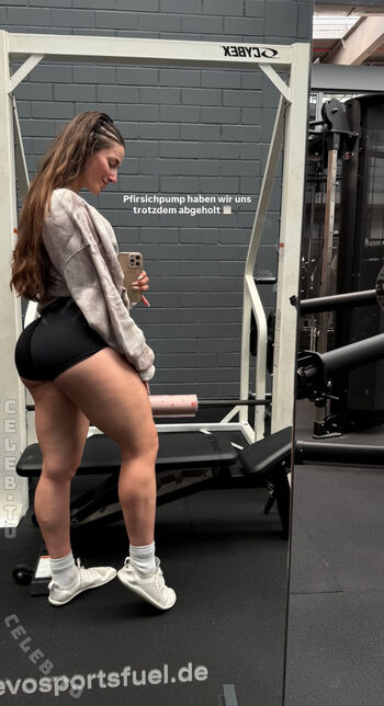 Full leaked Leonie kommoss page private onlyfans photo