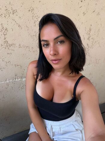 Full leaked Lia toutcourt private onlyfans photo