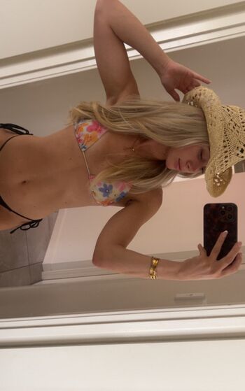 Full leaked Lillyyfaithh private onlyfans photo