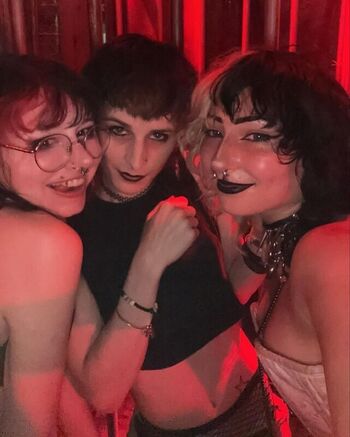 Full leaked Lilpeachyfox private onlyfans photo