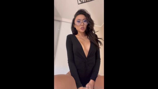 Full leaked Lily private onlyfans photo