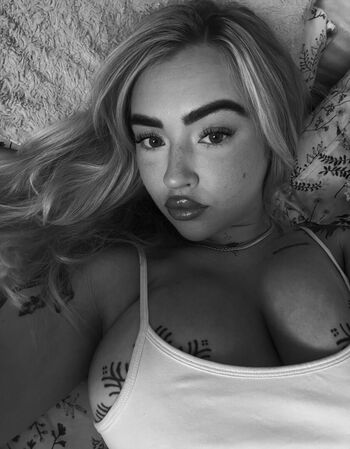 Full leaked Lilyjanexx private onlyfans photo