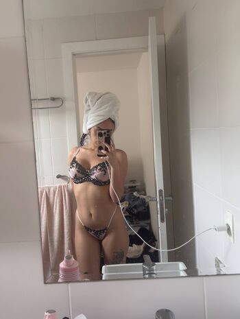 Full leaked Develique/ private onlyfans photo