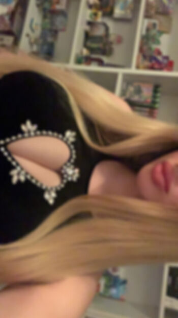 Full leaked Linakaneki private onlyfans photo