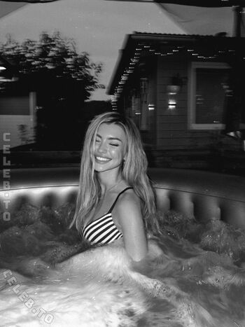 Full leaked Linuschka  page private onlyfans photo