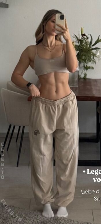 Full leaked Lisaamarie e page private onlyfans photo