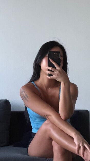 Full leaked Lisahannalee private onlyfans photo