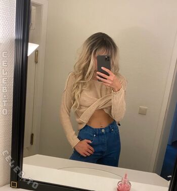 Full leaked Lisalic private onlyfans photo