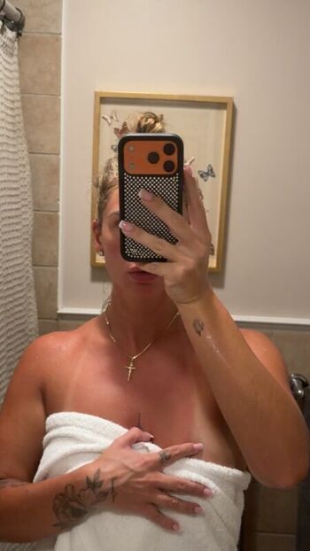 Full leaked Lorrdell private onlyfans photo