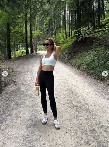 Full leaked Louisa laureen private onlyfans photo