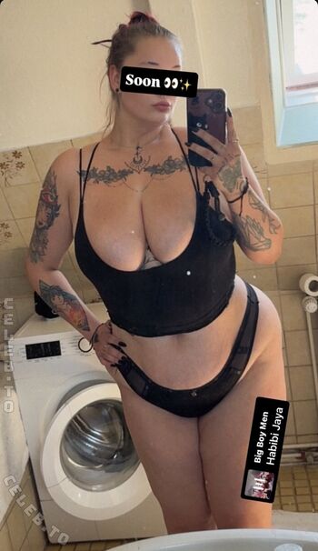 Full leaked Lythina private onlyfans photo