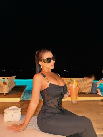 Full leaked M page private onlyfans photo
