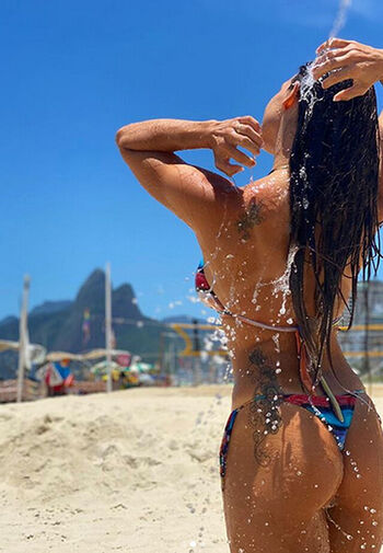 Full leaked Mackenzie dern page private onlyfans photo