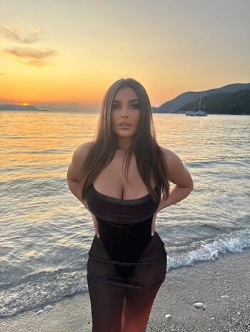 Full leaked Maddie mayee page private onlyfans photo