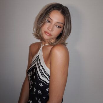 Full leaked Madelyn cline page private onlyfans photo