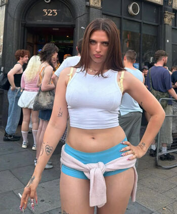 Full leaked Mae muller page private onlyfans photo