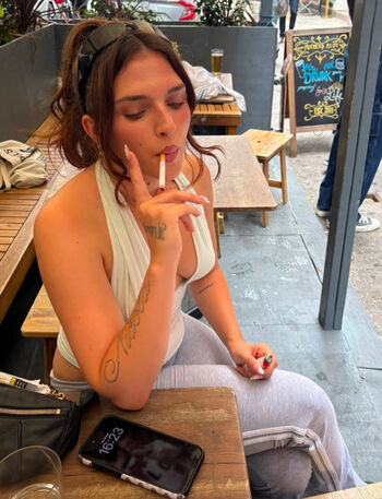 Full leaked Mae muller private onlyfans photo