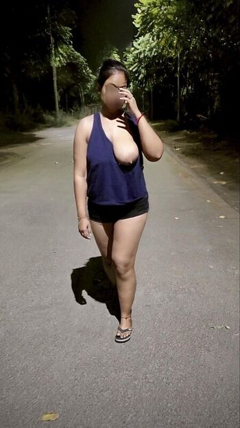Full leaked Mahi da slut page private onlyfans photo