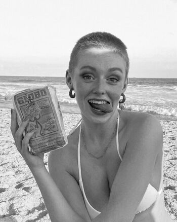 Full leaked Mai buzzcut page private onlyfans photo
