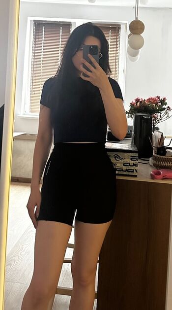 Full leaked Mailinh page private onlyfans photo