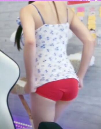 Full leaked Maimai page private onlyfans photo