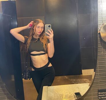 Full leaked Mainchiq page private onlyfans photo