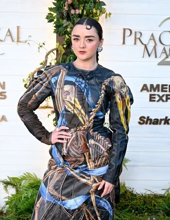 Full leaked Maisie williams page private onlyfans photo