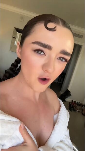 Full leaked Maisie williams page private onlyfans photo