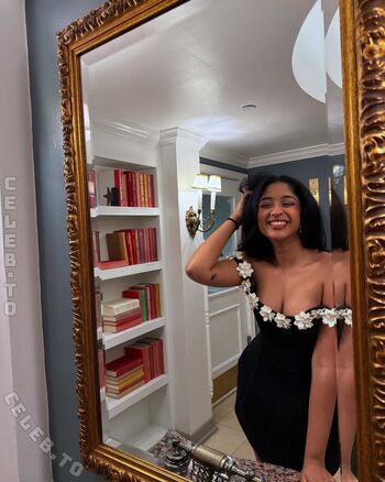 Full leaked Maitreyi ramakrishnan page private onlyfans photo