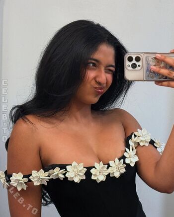 Full leaked Maitreyi ramakrishnan page private onlyfans photo