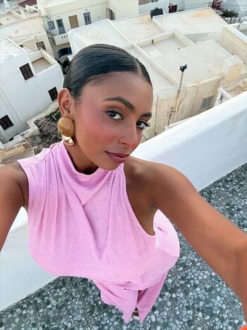 Full leaked Mariahellie private onlyfans photo