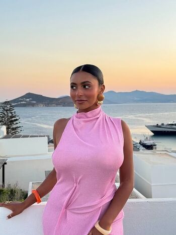 Full leaked Mariahellie private onlyfans photo